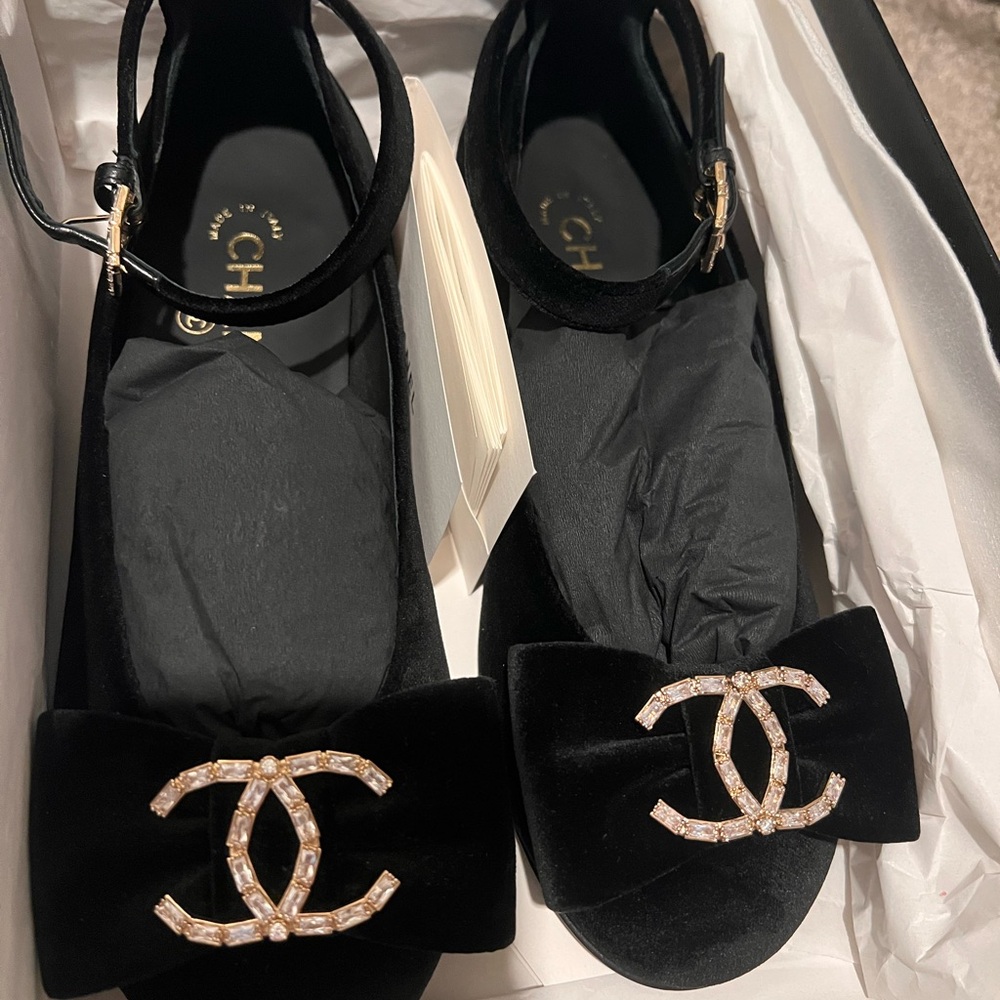 Chanel Velvet MaryJanes - Picture 5 of 6